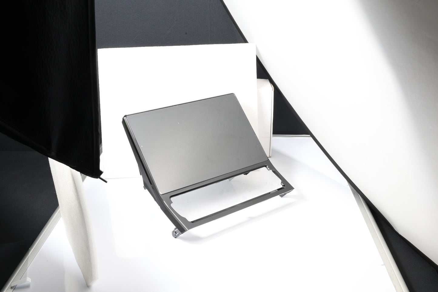 11.5" OE Toyota Innova Hycross Multimedia Player 8GB+128GB 2K OLED Professional DSP CPAA 360° BV Support