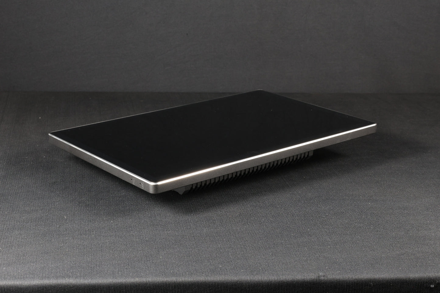 13.3" Xtra Large Android Performance Player